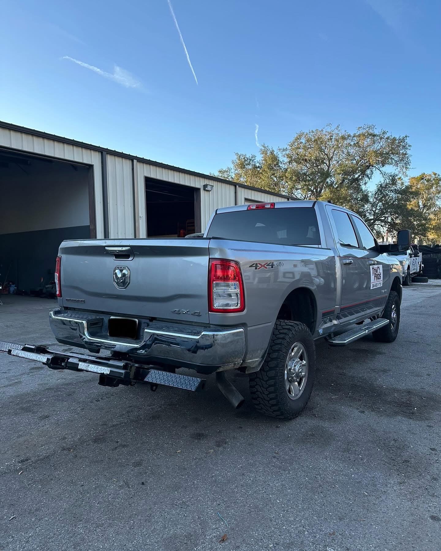 silver-ram-heavy-duty-4x4-pickup-truck-liftandtow-system